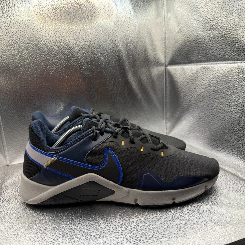 Size 11.5 Nike Legend Essential 2 Mens Black Blue White Walking Shoes CQ9356-034